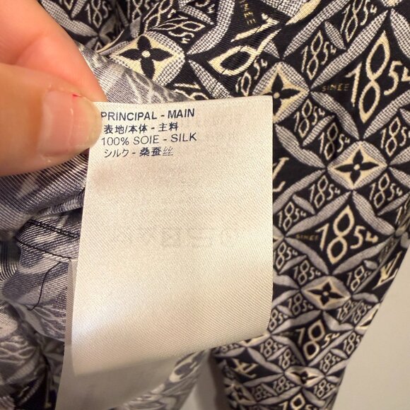 Authentic Louis Vuitton Since 1854 Silk Button Up Blouse in Size 42 with COA - Picture 11 of 11